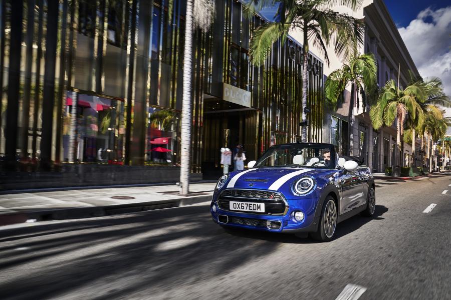  Mini Cooper S Cabrio (F57) 2018 года  (WW) (фото 16 из 222)